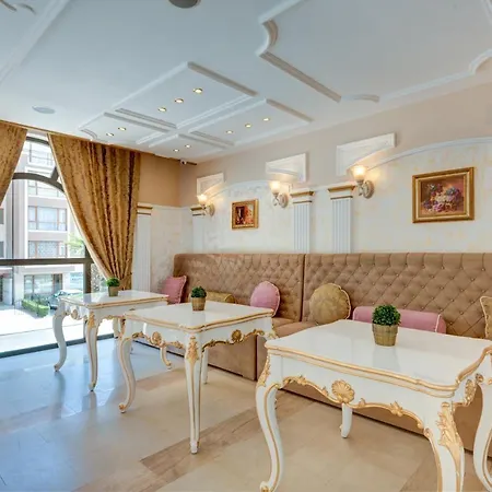 מלון דירות Dawn Park Deluxe 2*