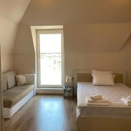 Dawn Park Deluxe 2* סאני ביץ'