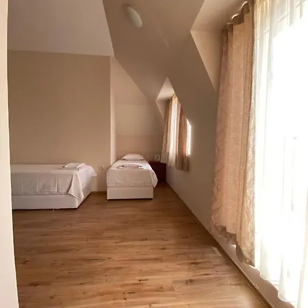 Dawn Park Deluxe 2*