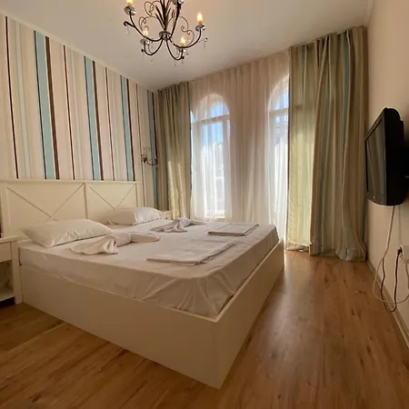Dawn Park Deluxe Apart-hotel