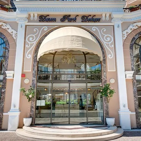 Dawn Park Deluxe Apart-hotel 2*
