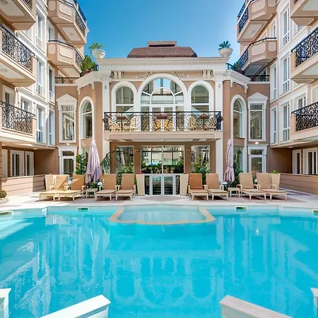 Dawn Park Deluxe Apart-hotel 2*